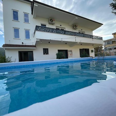 Baza Hostel - Swimming Pool Berat Kültér fotó