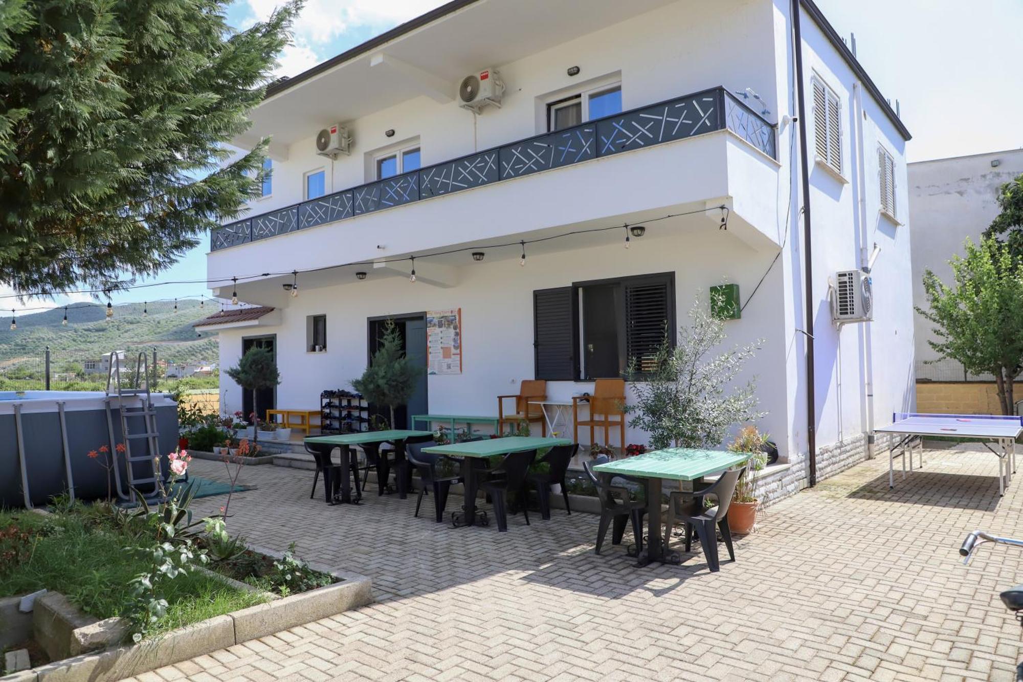 Baza Hostel - Swimming Pool Berat Kültér fotó