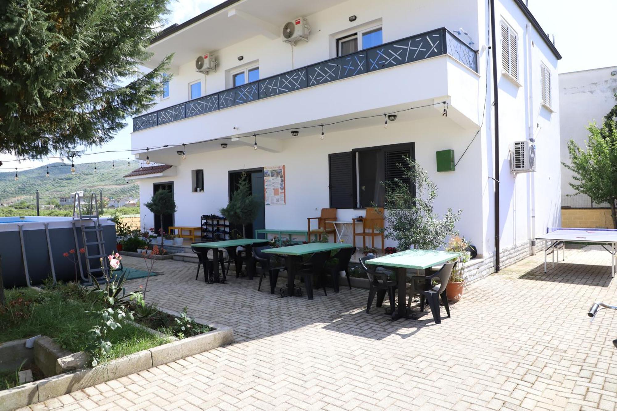Baza Hostel - Swimming Pool Berat Kültér fotó